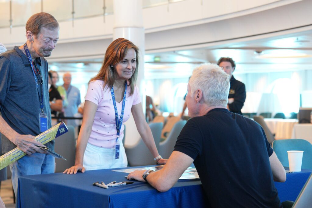 Chris Botti at Sea
Signature Cruise Experiences
Autographs